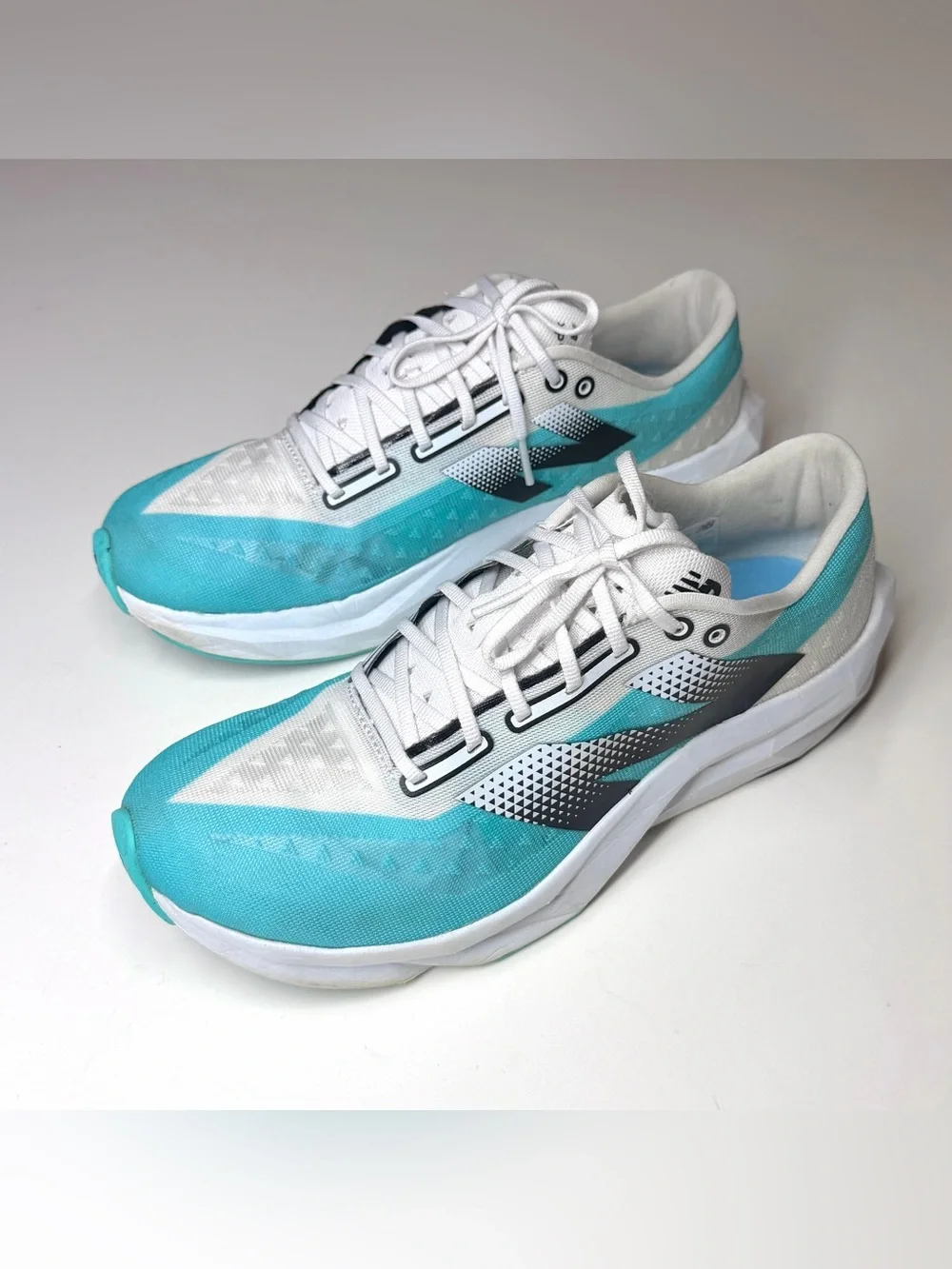 New Balance breathable aqua